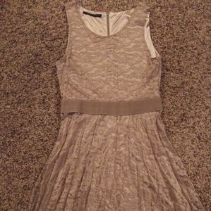 Sleeveless dress